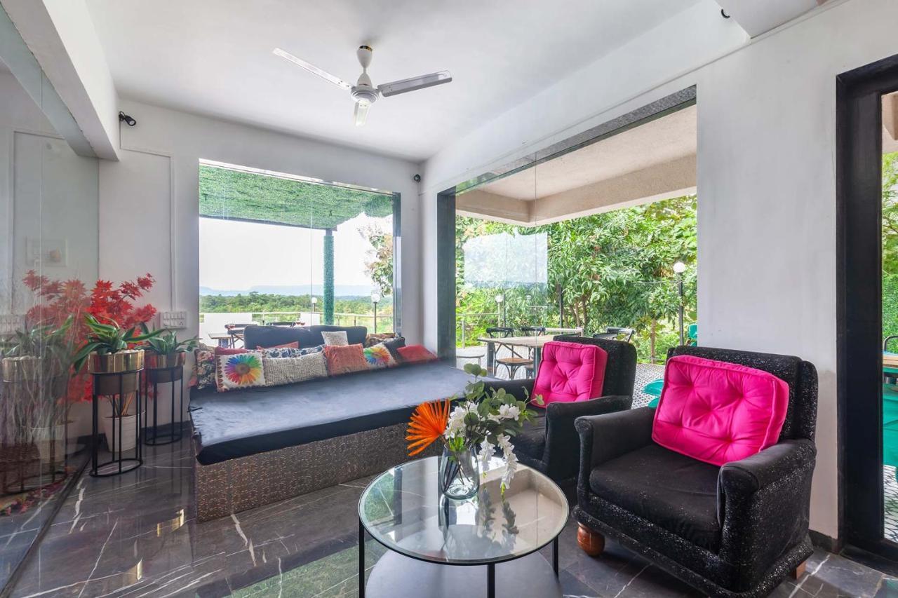 Stayvista'S Vine & Splash - Riverside Villa With An Infinity Pool And Indoor Games Karjat Buitenkant foto