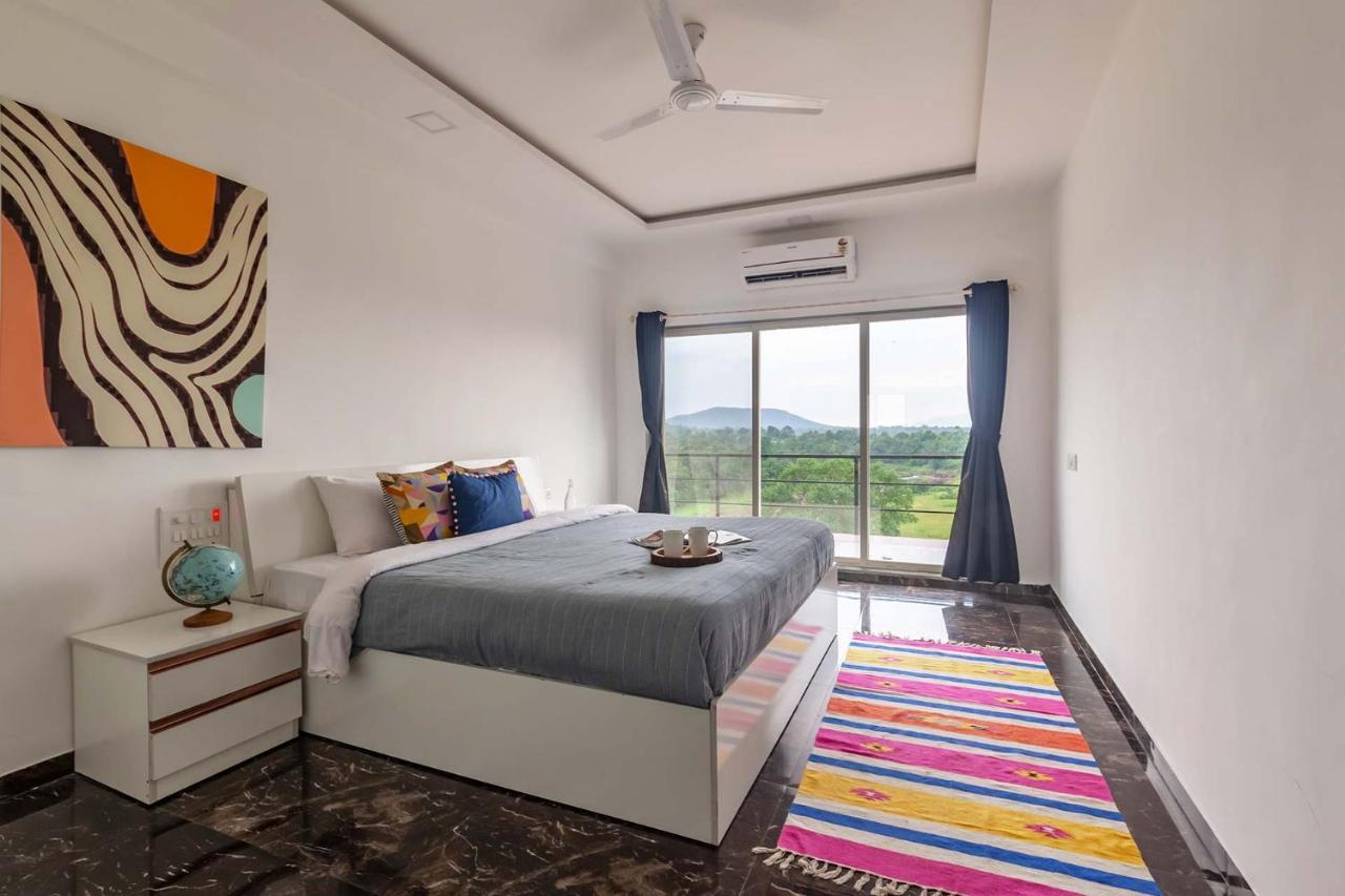 Stayvista'S Vine & Splash - Riverside Villa With An Infinity Pool And Indoor Games Karjat Buitenkant foto